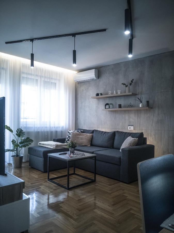 Raw Industrial City Apartment Суботица Экстерьер фото