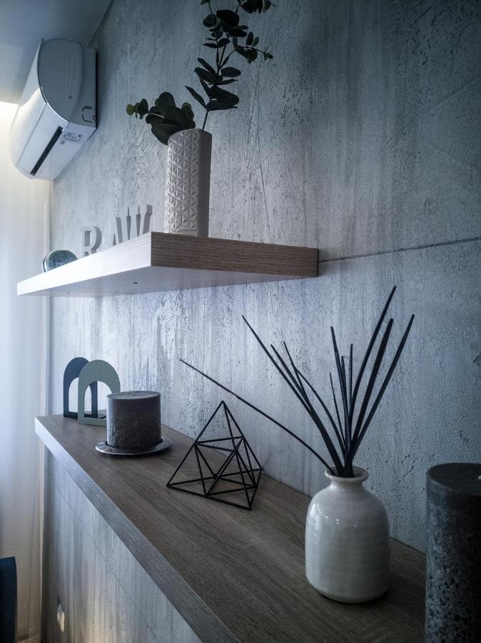 Raw Industrial City Apartment Суботица Экстерьер фото